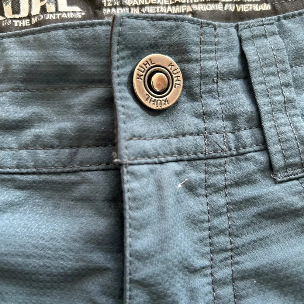 Kuhl Men's 30 shorts EUC - Picture 9 of 12